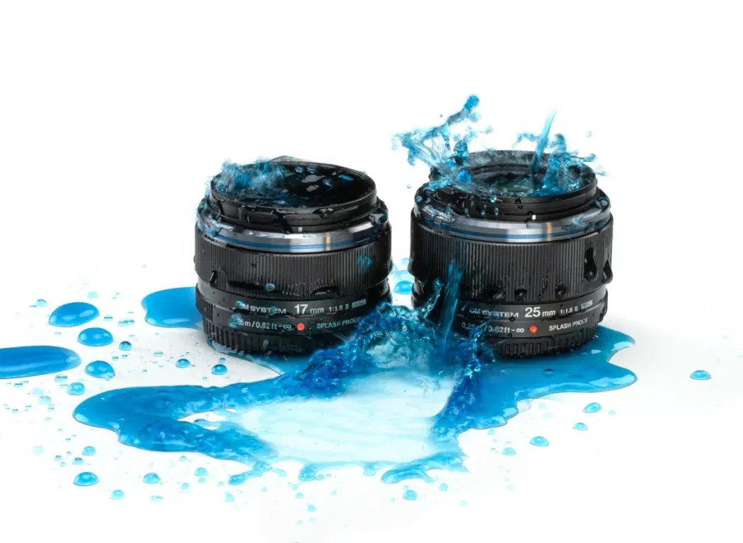 Photo of water being splashed on the 17mm lens